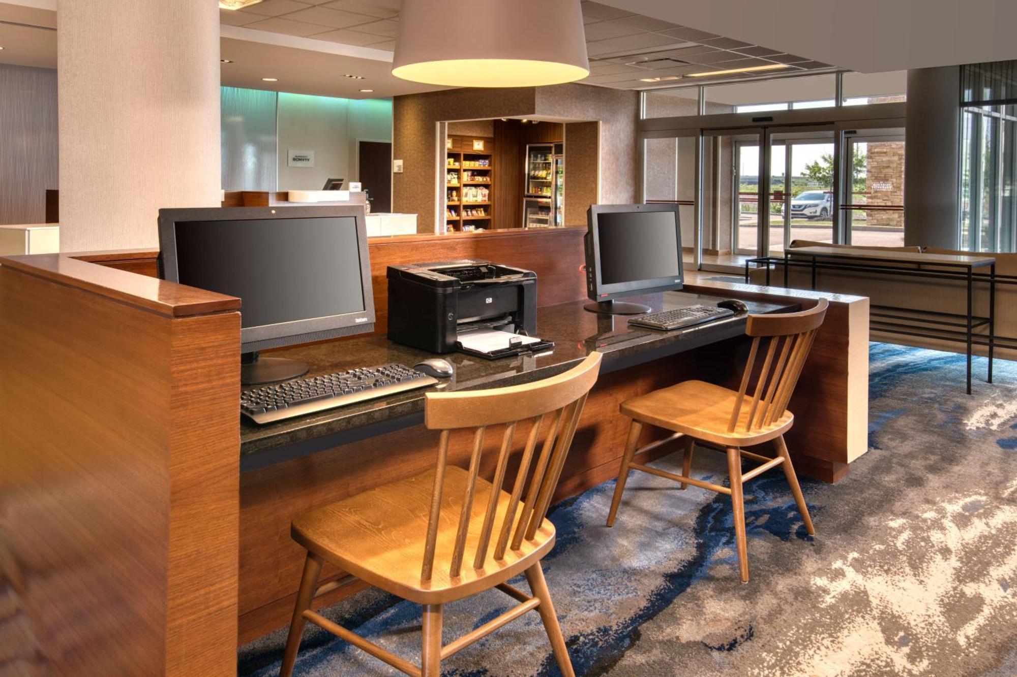 Fairfield Inn & Suites By Marriott Монктън Екстериор снимка